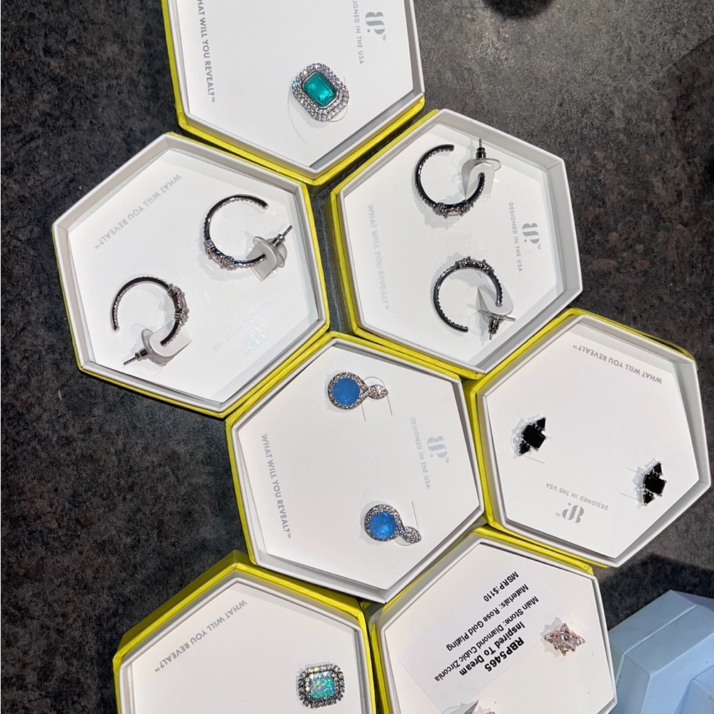 7 sets of earrings